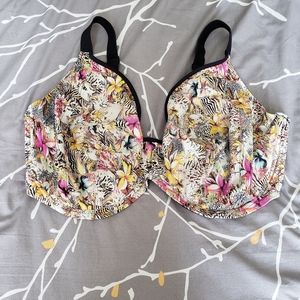Beautiful Elomi tropical floral print swim set